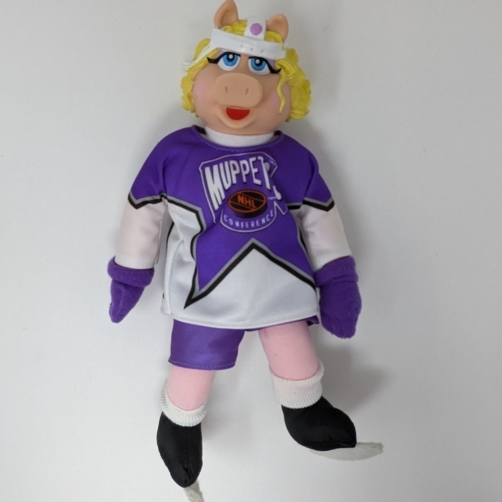 𝅺MUPPETS Hockey Miss Piggy McDonald's Vintage